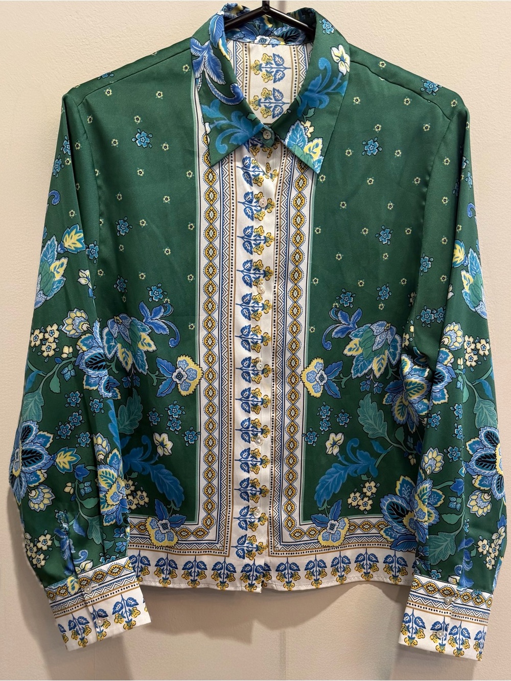 Maeve Anthropologie Tapestry Scarf Blouse Size Medium Button Up Long Sleeve